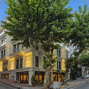 Grand Naki Turquie